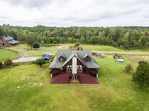 16338 Field Of Dreams Rd, Smithfield, VA 23430