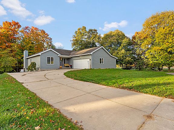 2nd image of 10616 White Birch Dr