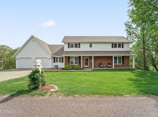 1548 Sky View Dr, Holts Summit, MO 65043