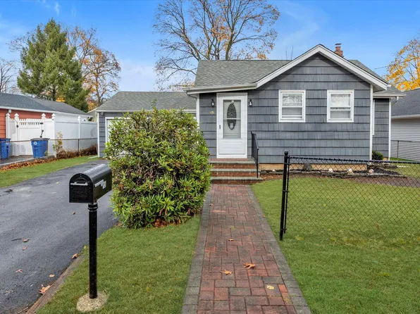 15 Bristol Street, Huntington, NY 11743