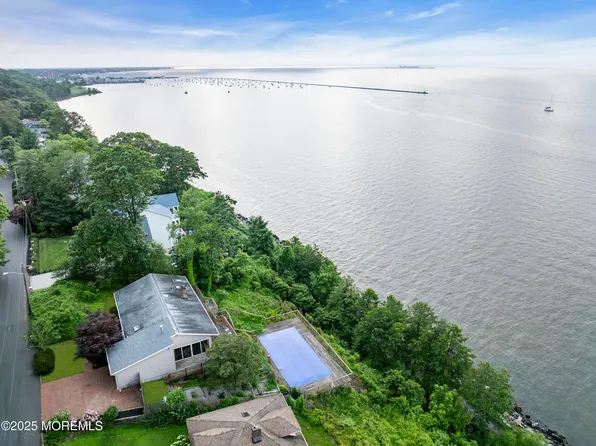 38 Bayside Drive, Atlantic Highlands, NJ 07716