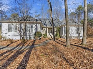 2400 Hunters Crossing Trl, Summerfield, NC 27358