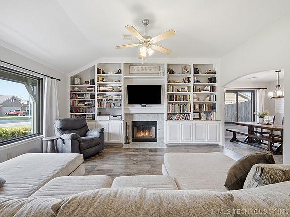 5th image of 20301 E 44th St S