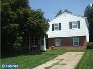 2105 Lott Ave, Philadelphia, PA