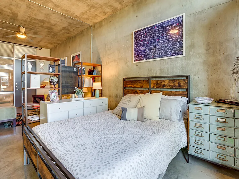 1221 Broadway Lofts — Photo 4