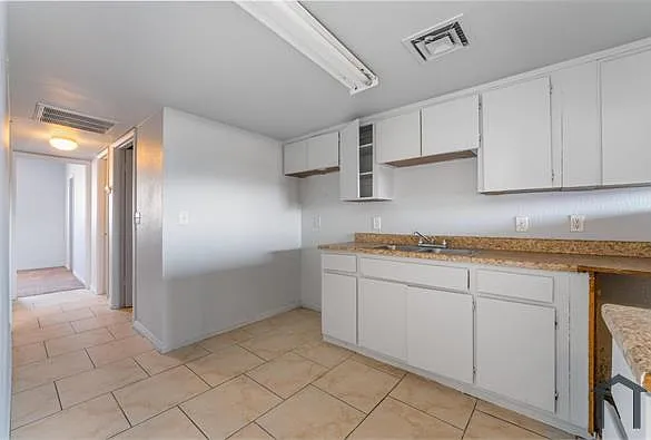 3104 E Carey Ave #3 — Photo 4