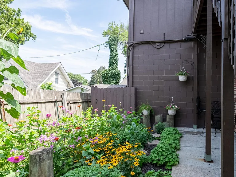 5008 NW Radial Hwy #2 — Photo 47