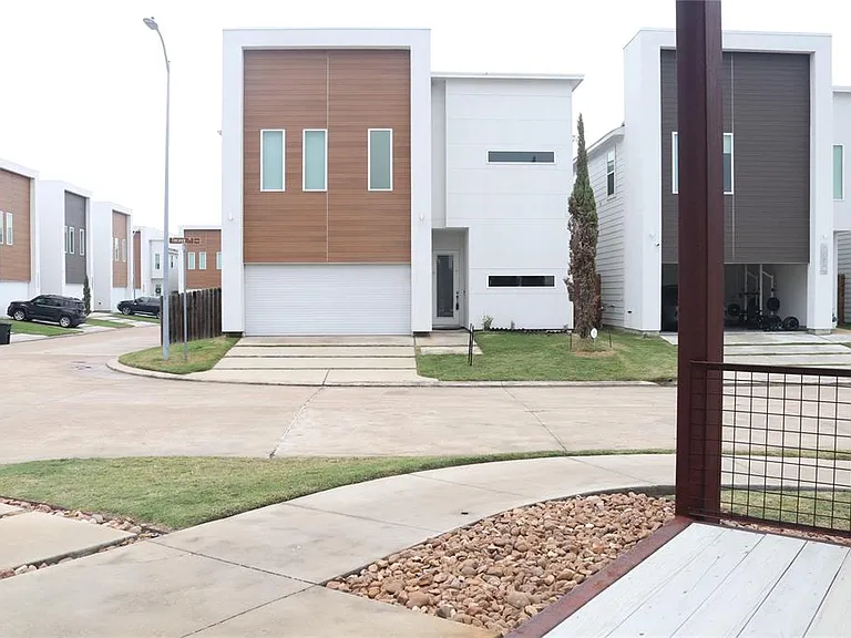 5403 Tocayo Pl — Photo 6