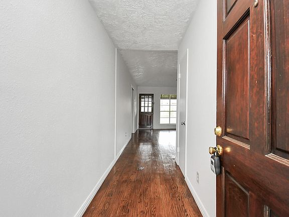 4th image of 10131 Kent Towne Ln