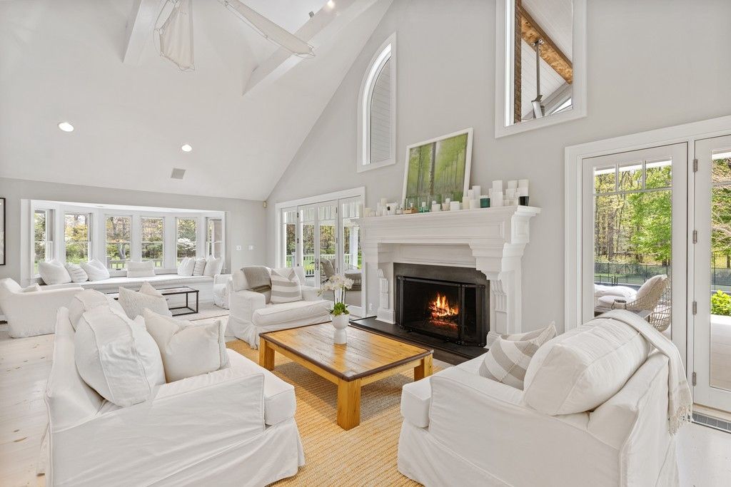 Clean & Bright interiors