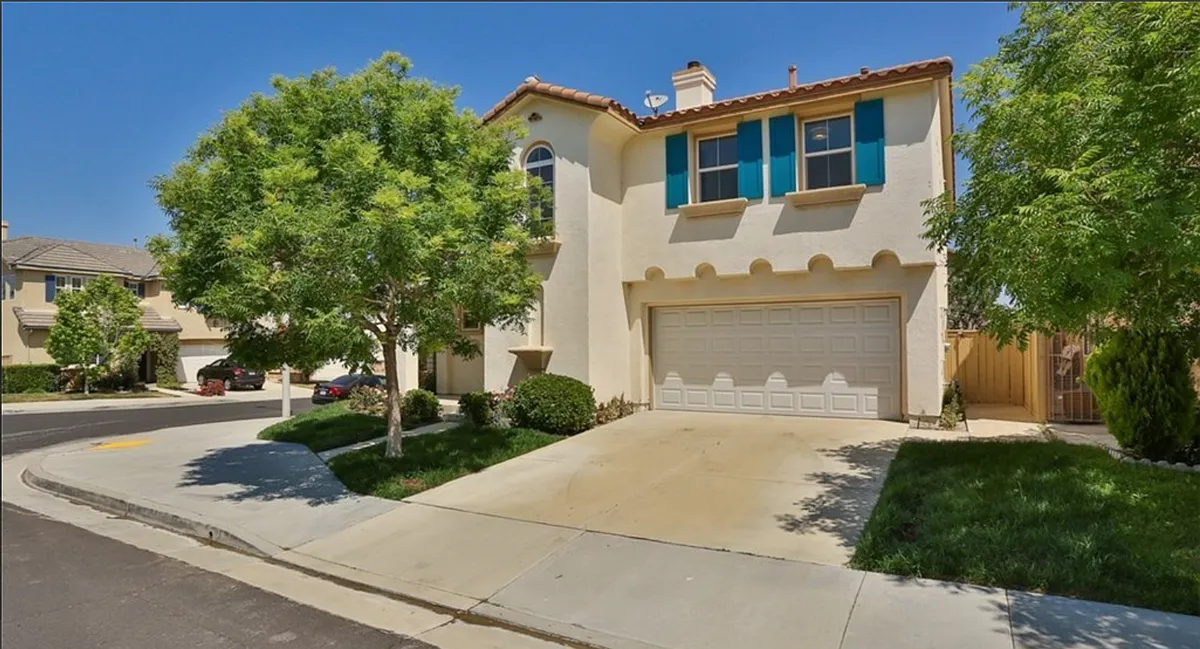Building Photo - 17637 Gladesworth Ln
