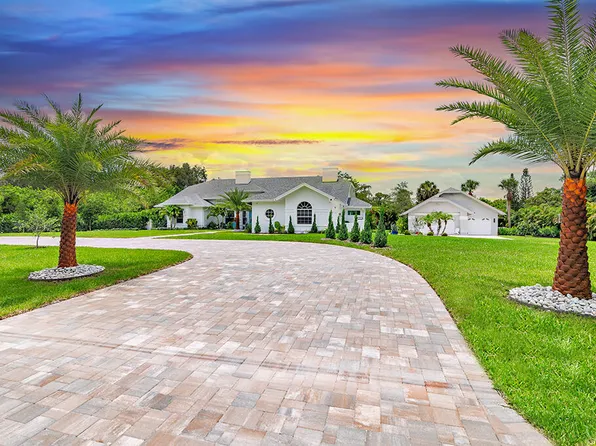 8852 154 Court N, Palm Beach Gardens, FL 33418