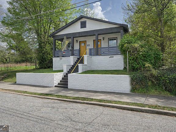 3rd image of 862 Mitchell St SW