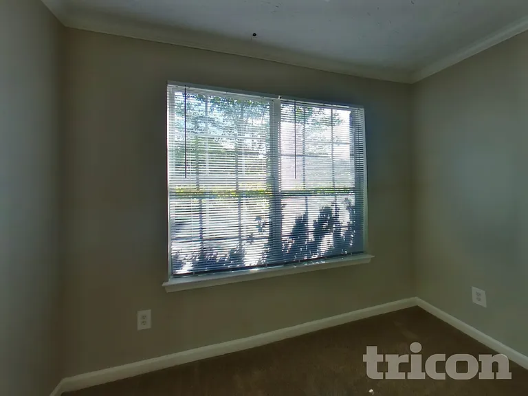6469 Snowden Dr — Photo 20