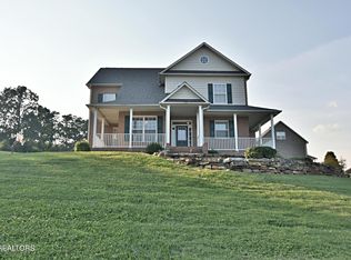 729 Deep Woods Ln, Seymour, TN 37865