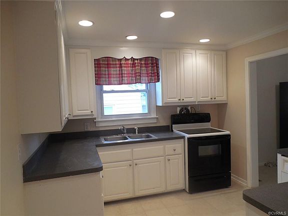 5th image of 2304 Lenora Ln