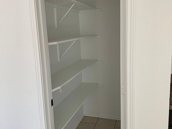 4th image of 2701 Woodlake Pkwy