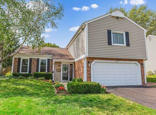 832 Grant St, Bartlett, IL 60103