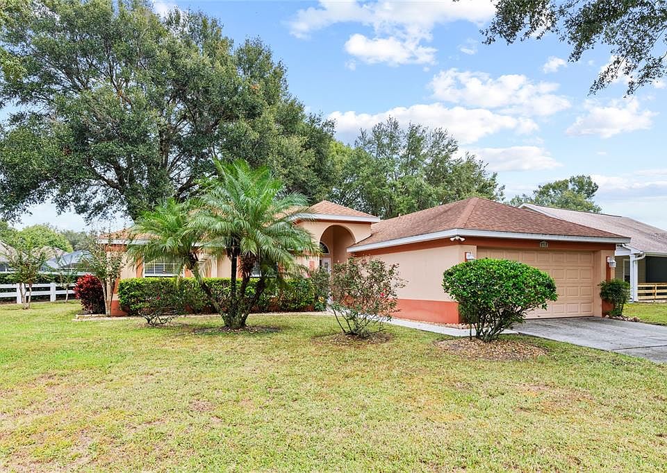 1st image of 2717 Gables Dr