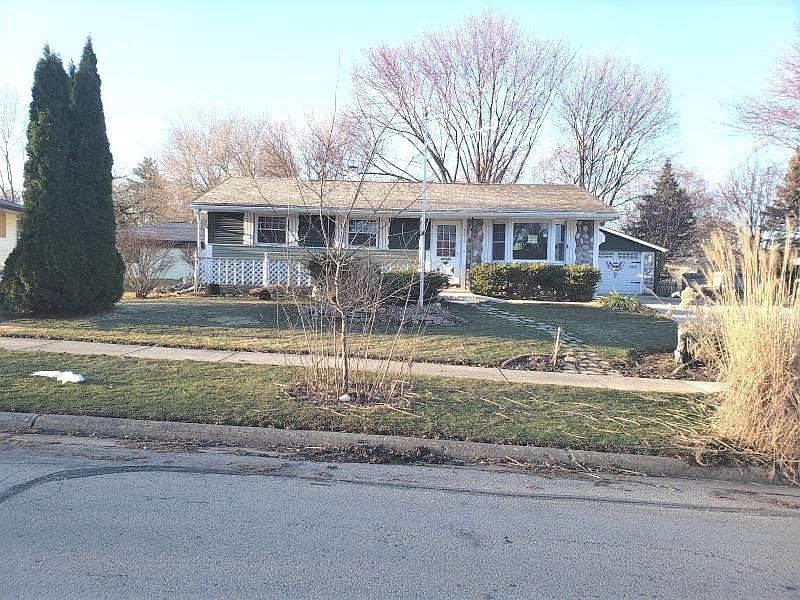 1st image of 5615 Elaine Dr