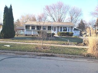 5615 Elaine Dr, Rockford, IL 61108
