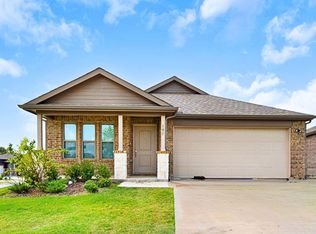 227 Still Glen Dr, Terrell, TX 75160