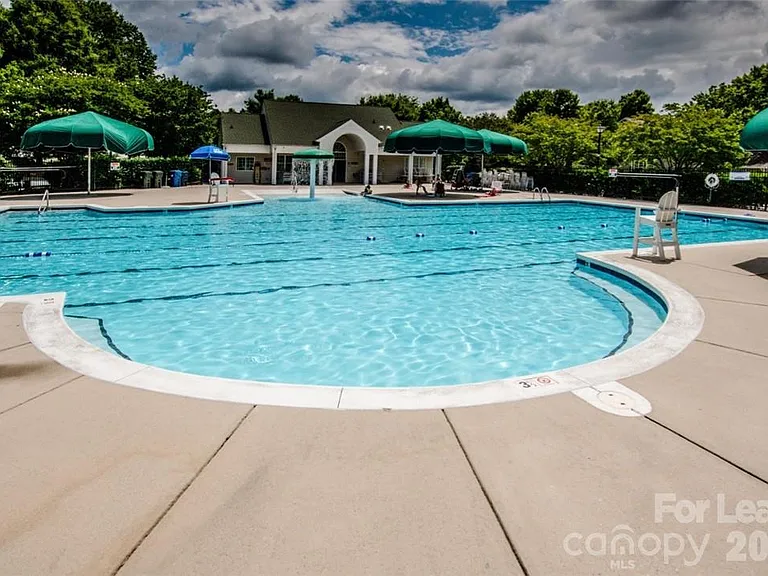 11133 Aprilia Ln — Photo 33