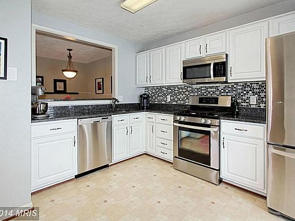 4th image of 7784 Willow Point Dr #7784