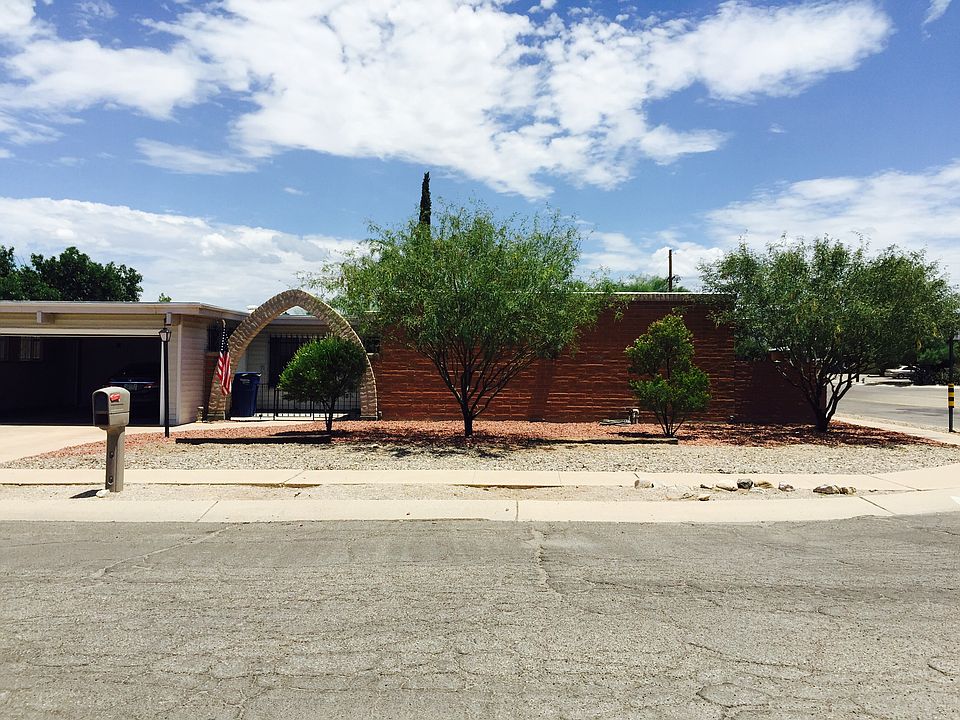 1st image of 1702 N Heatherbrae Ave