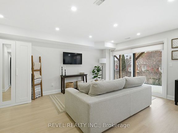 5th image of 69 Pine Gate Pl