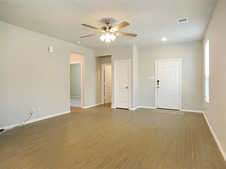 25463 Northpark Lake Dr — Photo 9
