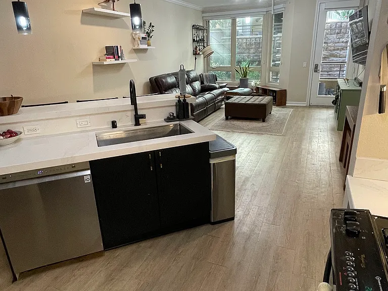 1480 Broadway #2313 — Photo 9