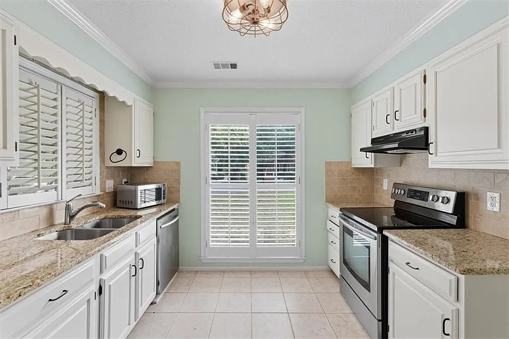 2 bed, 3.0 bath, 1781 sqft, $2,200 — Photo 4
