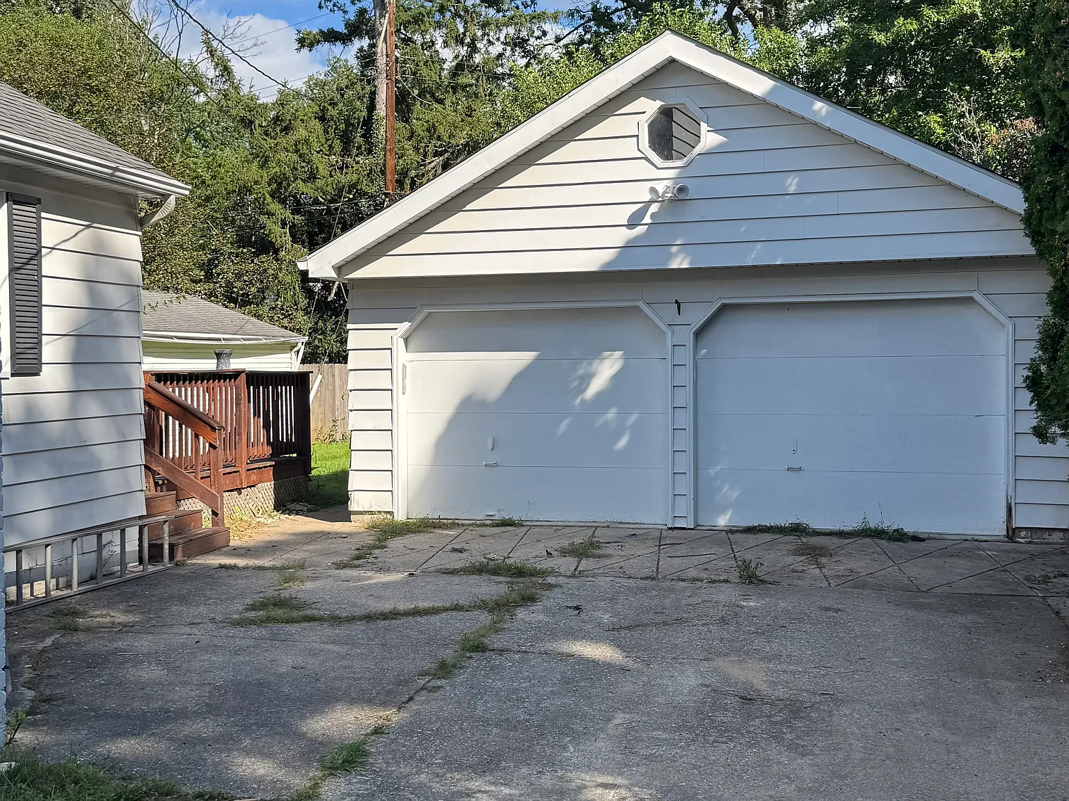 3 bed, 1.5 bath, 1440 sqft, $2,000 — Photo 2