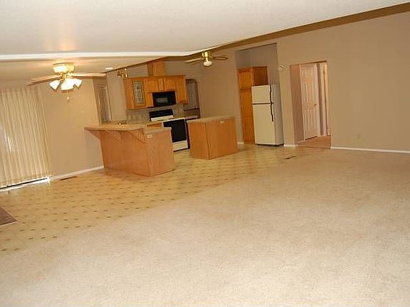 4th image of 19325 Forest View Cir