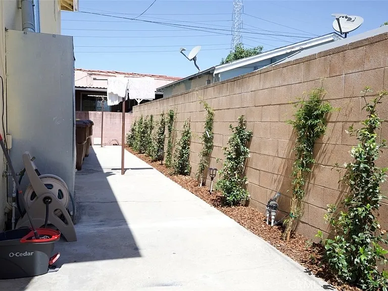7675 California Ave — Photo 12