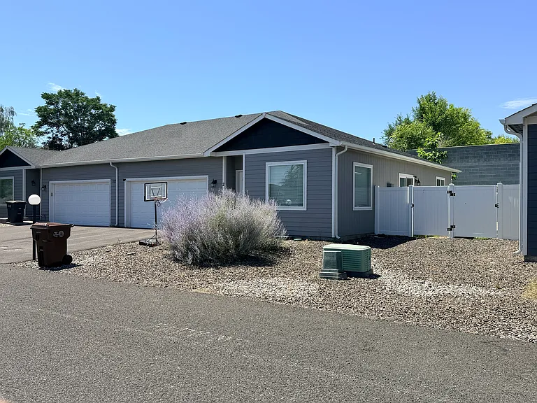 712 N 30th Ave — Photo 4