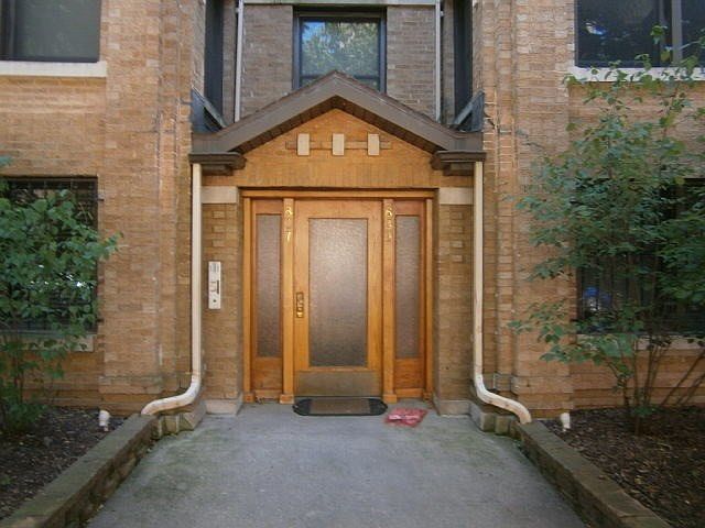 1st image of 837 W Ainslie St #1