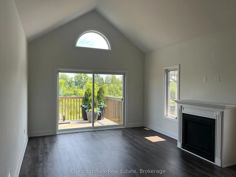 82 Kari Cres — Photo 8