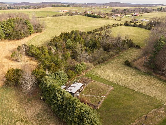 5th image of 7598 N Lee Hwy