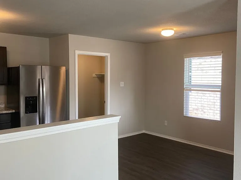2513 Grand Ln — Photo 11