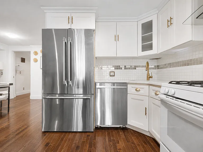 308 Clifton Pl #1 — Photo 4
