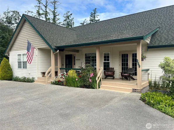 359 Russell Road, Camano Island, WA 98282
