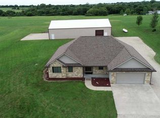 5941 NE Shaffer Rd, Topeka, KS 66617