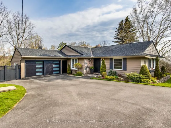 736 Victoria St, Midland, ON L4R 1B4