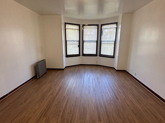 4th image of 324 Court St Floor 1