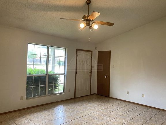 3rd image of 3604 Holbert Dr
