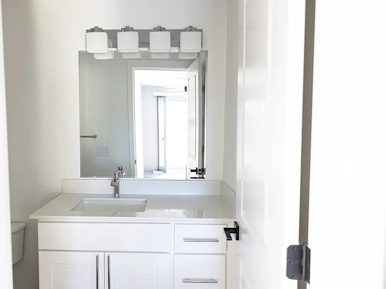 Overlook at Murrayhill Apartments — Photo 16