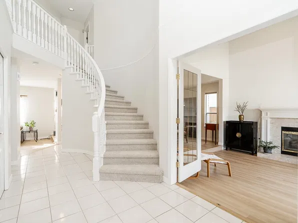 2917 Kalamalka Dr, Coquitlam, BC V3C 5Z7