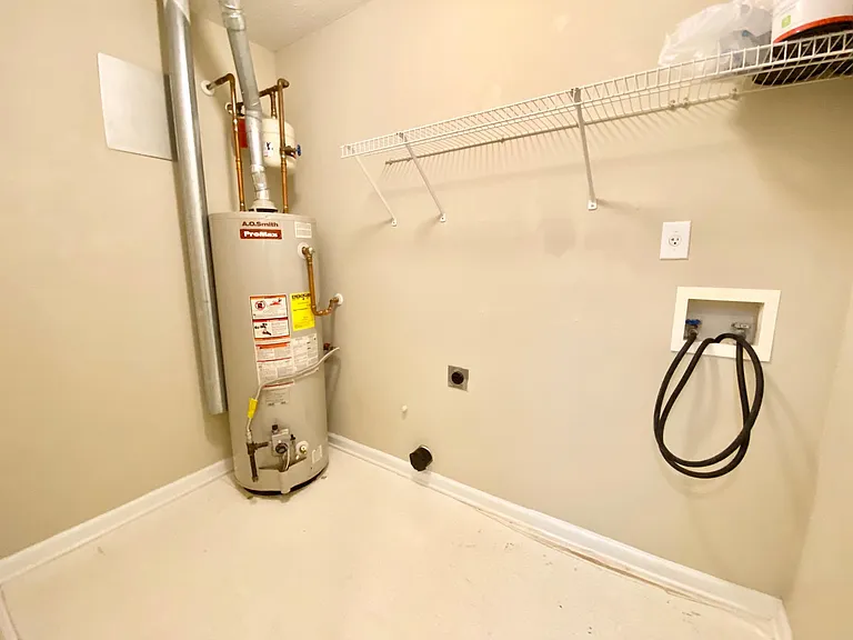 685 Chantress Ct — Photo 15